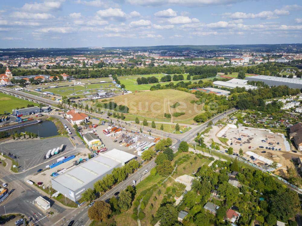 Luftbild Dresden - Parkanlage Trümmerberg Friedrichstadt in Dresden im Bundesland Sachsen, Deutschland