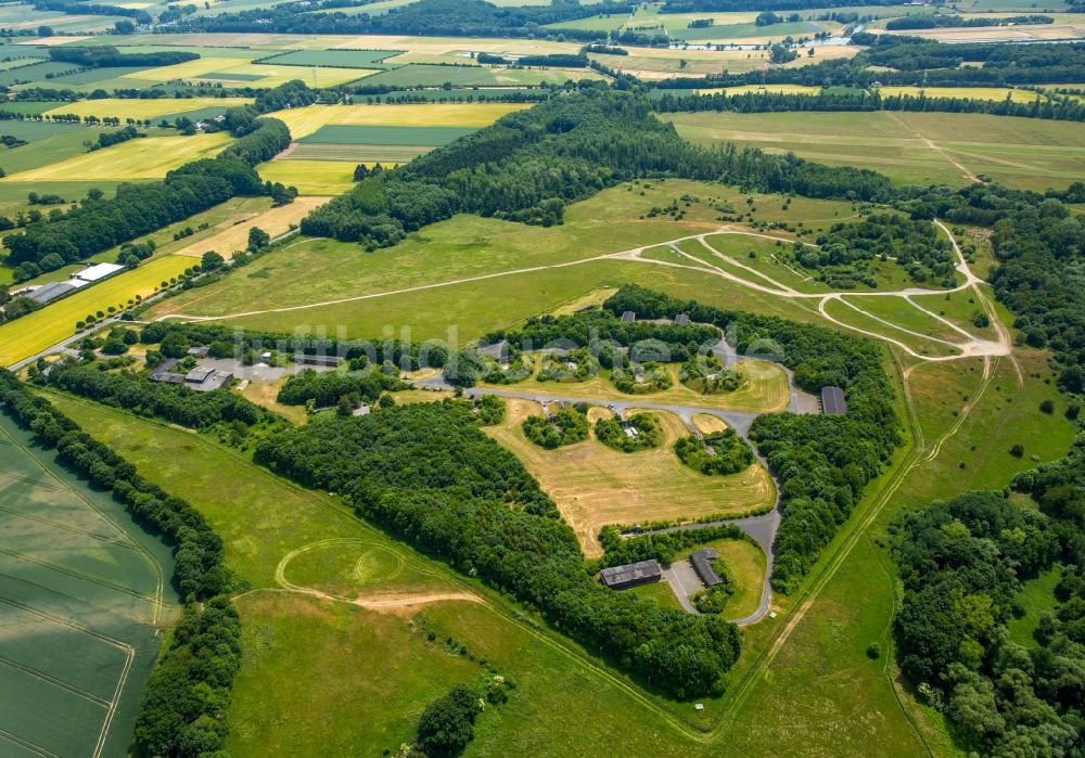 Luftaufnahme Hengsten - Parkanlage am Verlauf des Baches Hengster in Hengsten im Bundesland Nordrhein-Westfalen