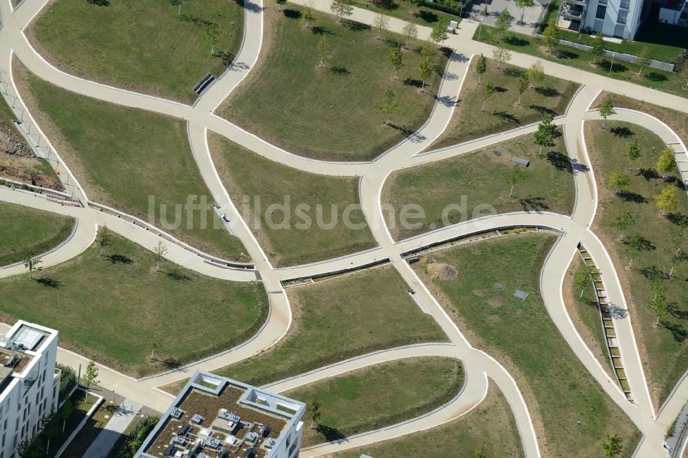 Stuttgart von oben - Parkanlage mit Wege- Labyrinth Höhenpark am Killesberg in Stuttgart im Bundesland Baden-Württemberg