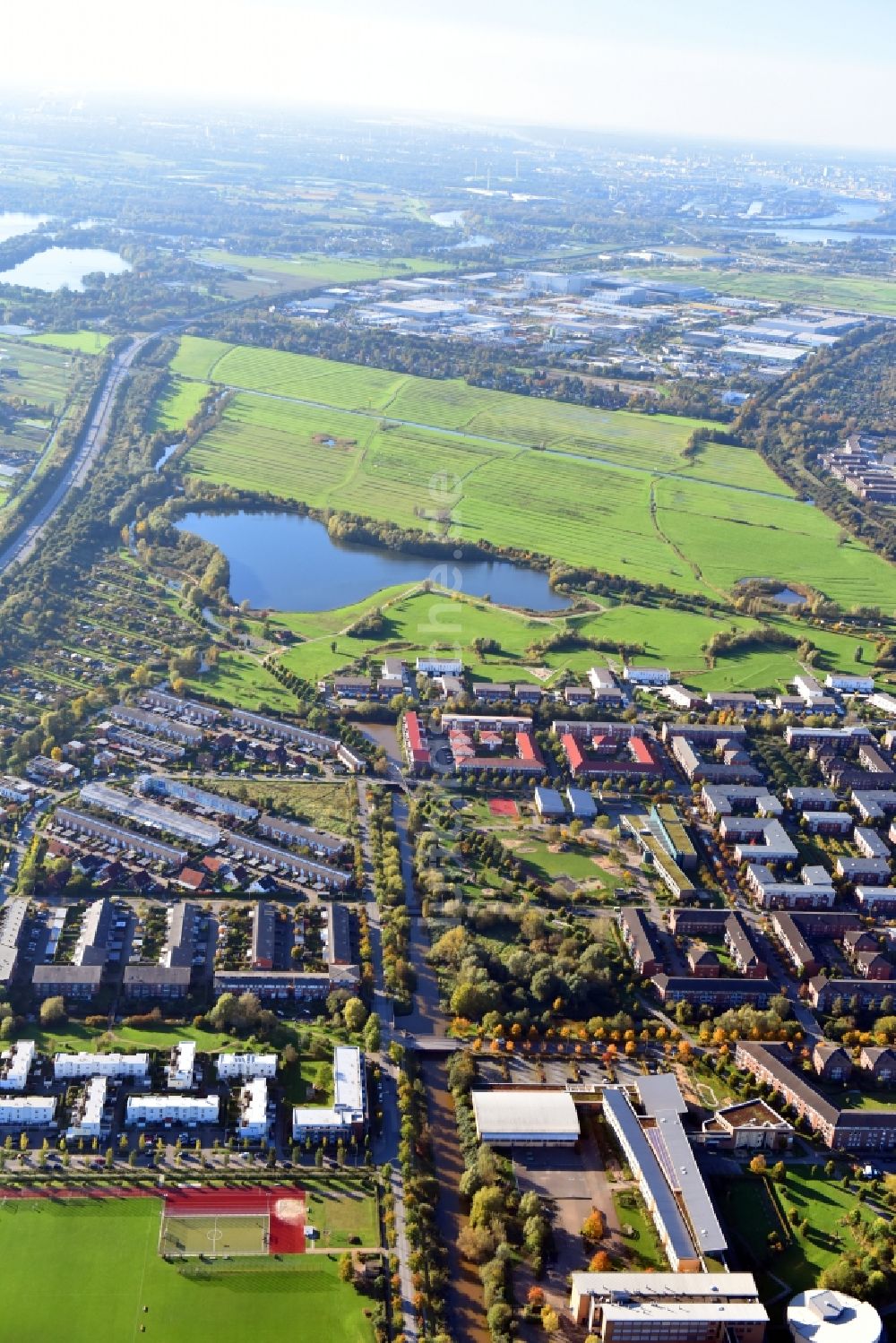 Luftbild Hamburg - Parkanlage im Wohngebiet im Ortsteil Neu Allermöhe in Hamburg, Deutschland