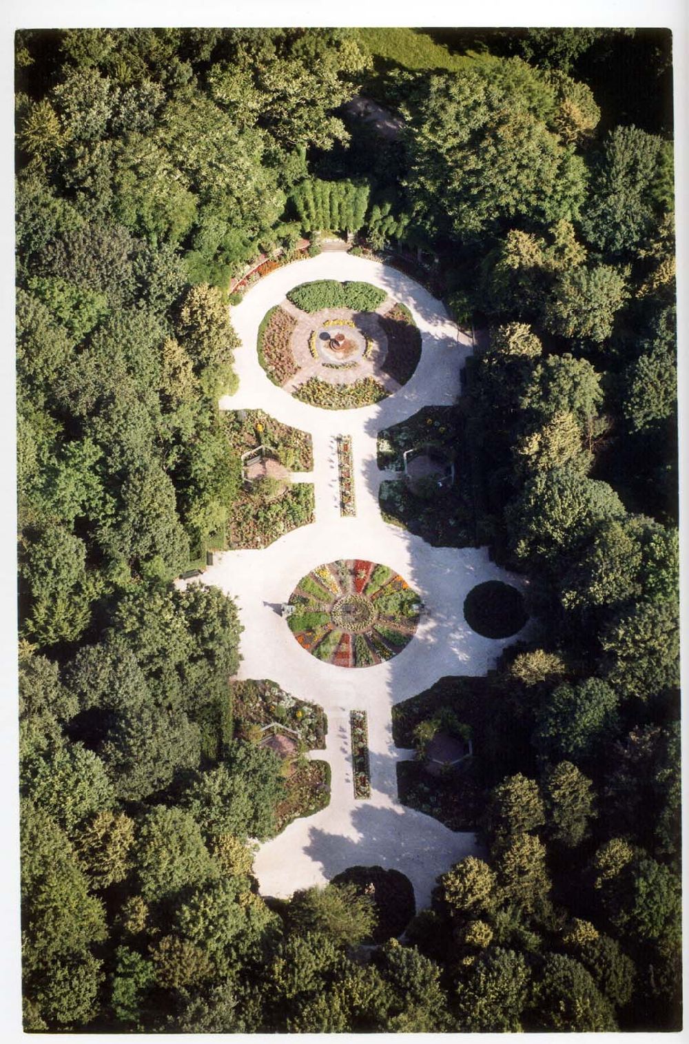 Berlin-Tiergarten von oben - Parkanlagen im Berliner Tiergarten.