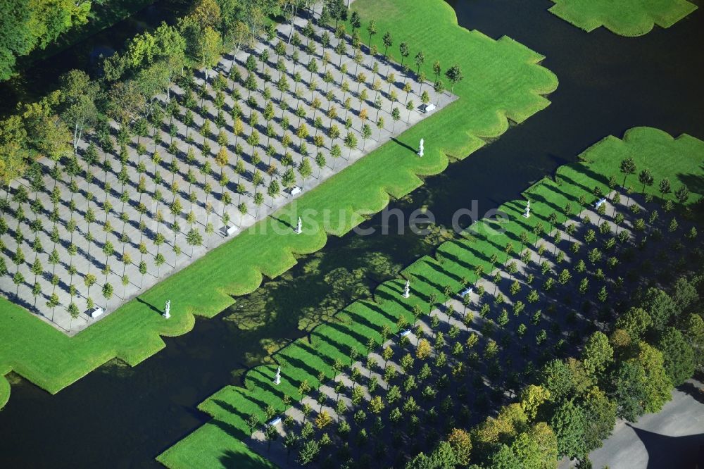 Luftaufnahme Schwerin - Parkanlagen im Schloßpark in Schwerin im Bundesland Mecklenburg-Vorpommern