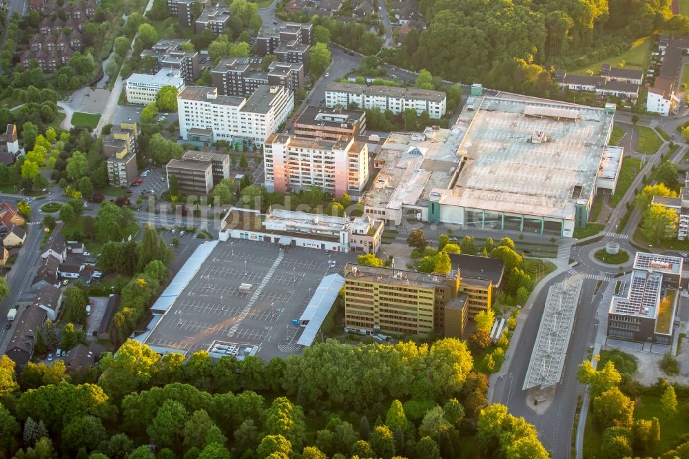 Luftaufnahme Bergkamen - Parkdeck auf dem Supermarkt Kaufland in Bergkamen im Bundesland Nordrhein-Westfalen, Deutschland