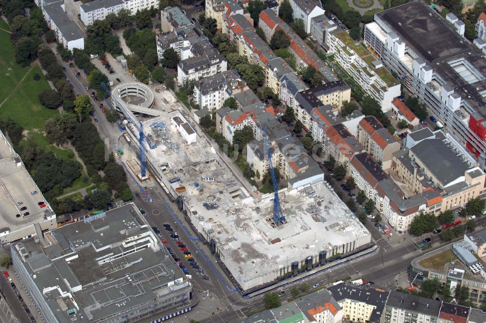 Berlin von oben - Parkhaus über dem Karstadt Warenhaus Schloßstraße Berlin-Steglitz