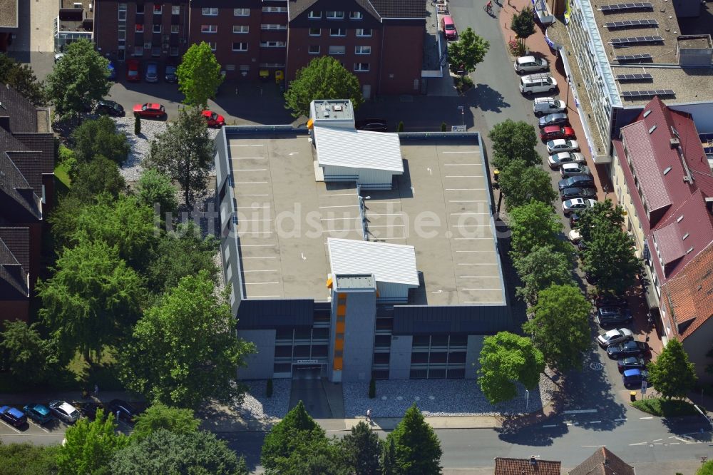 Luftbild Kamen - Parkhaus an der Kämerstraße Ecke Nordenmauer in der Innenstadt von Kamen im Bundesland Nordrhein-Westfalen