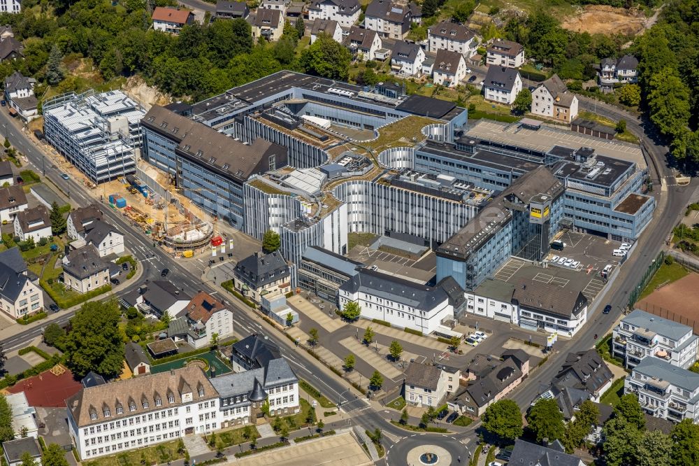 Luftaufnahme Attendorn - Parkhaus - Neubau am Werksgelände der Viega Holding GmbH & Co. KG in Attendorn im Bundesland Nordrhein-Westfalen, Deutschland