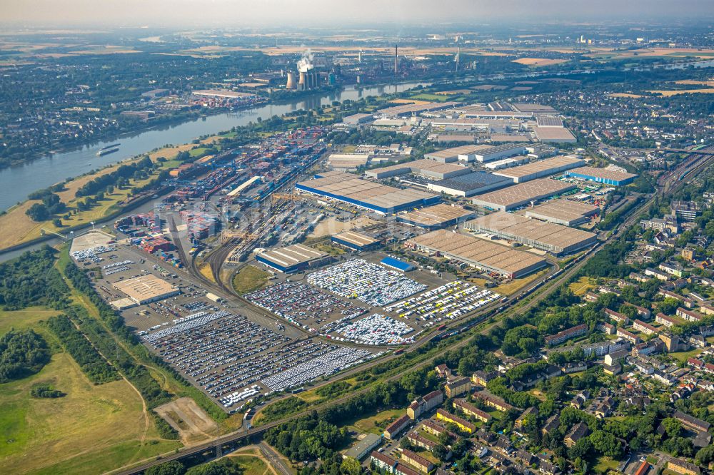 Luftbild Duisburg - Parkplatz und Abstellfläche für Automobile in Duisburg im Bundesland Nordrhein-Westfalen