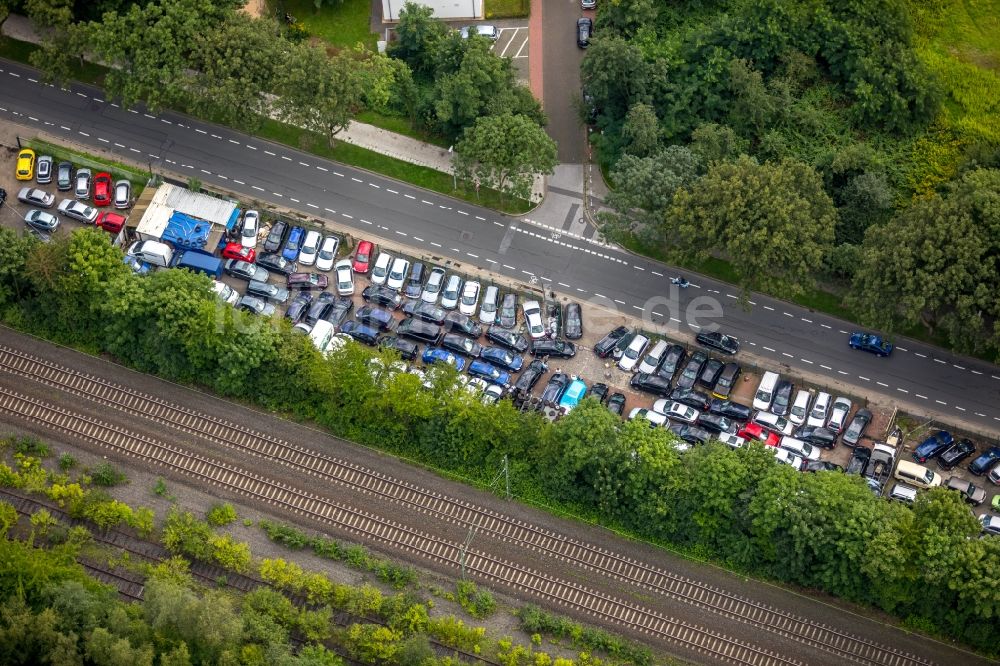 Luftbild Essen - Parkplatz und Abstellfläche für Automobile in Essen im Bundesland Nordrhein-Westfalen - NRW, Deutschland