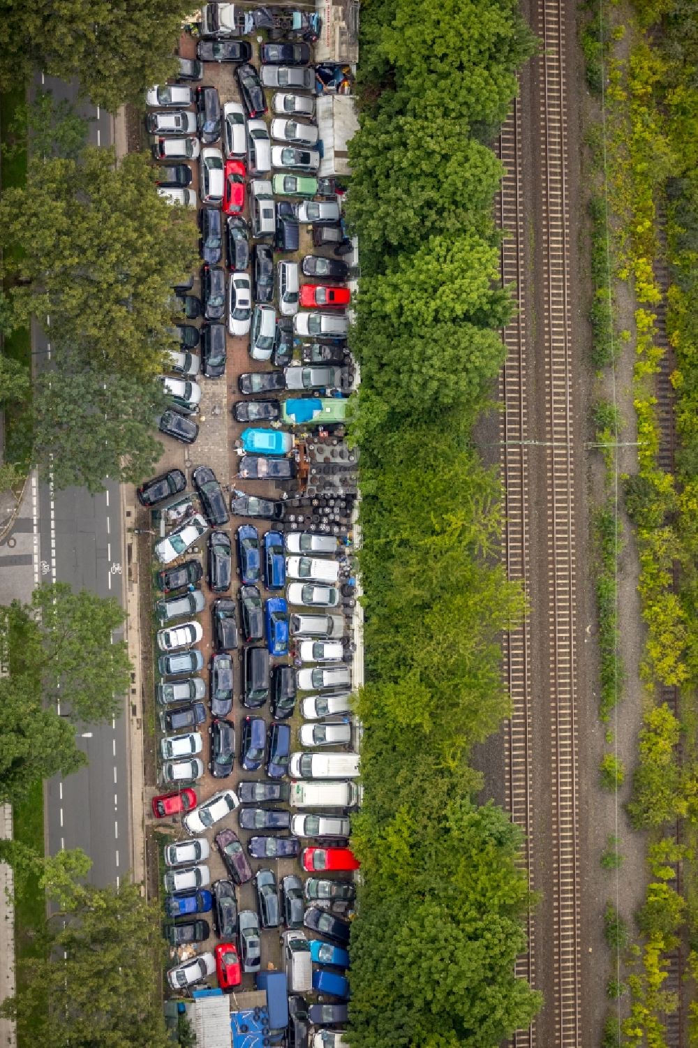 Luftaufnahme Essen - Parkplatz und Abstellfläche für Automobile in Essen im Bundesland Nordrhein-Westfalen - NRW, Deutschland