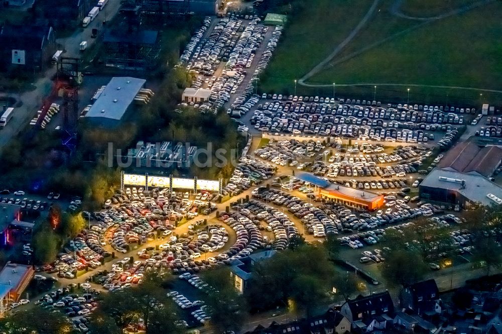 Hamm von oben - Parkplatz und Abstellfläche für Automobile in Hamm im Bundesland Nordrhein-Westfalen