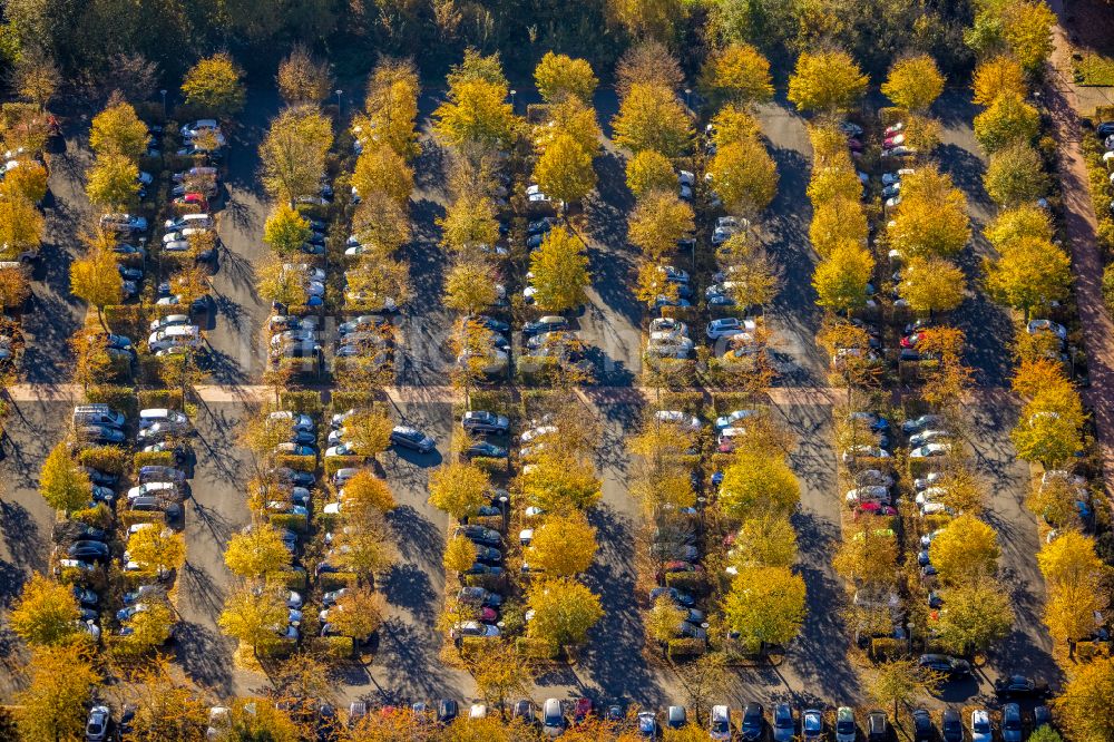 Luftaufnahme Hamm - Parkplatz und Abstellfläche für Automobile in Hamm im Bundesland Nordrhein-Westfalen, Deutschland