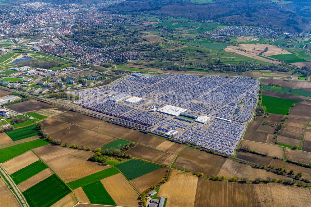 Luftaufnahme Kippenheim - Parkplatz und Abstellfläche für Automobile der Mosolf Logistic in Kippenheim im Bundesland Baden-Württemberg, Deutschland