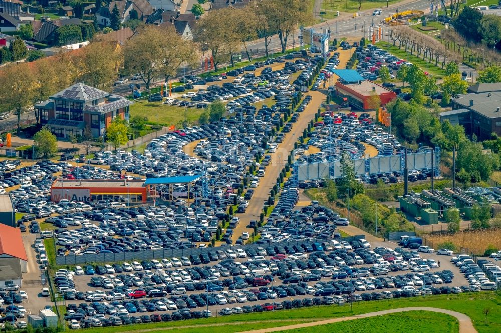 Hamm aus der Vogelperspektive: Parkplatz und Abstellfläche für Automobile im Ortsteil Bockum-Hövel in Hamm im Bundesland Nordrhein-Westfalen