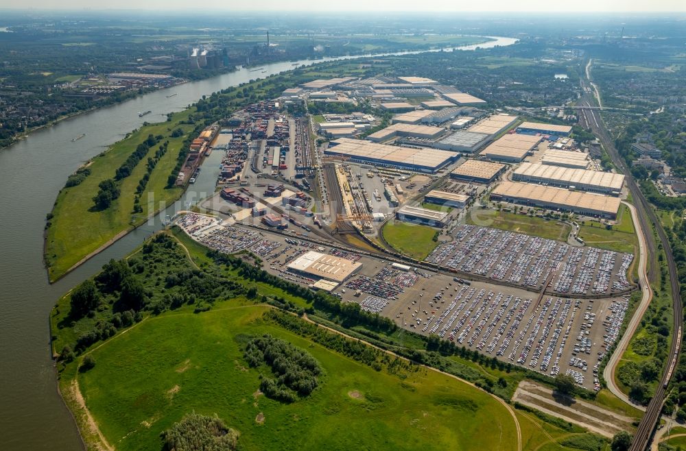 Luftbild Duisburg - Parkplatz und Abstellfläche für Automobile im Ortsteil Rheinhausen in Duisburg im Bundesland Nordrhein-Westfalen, Deutschland