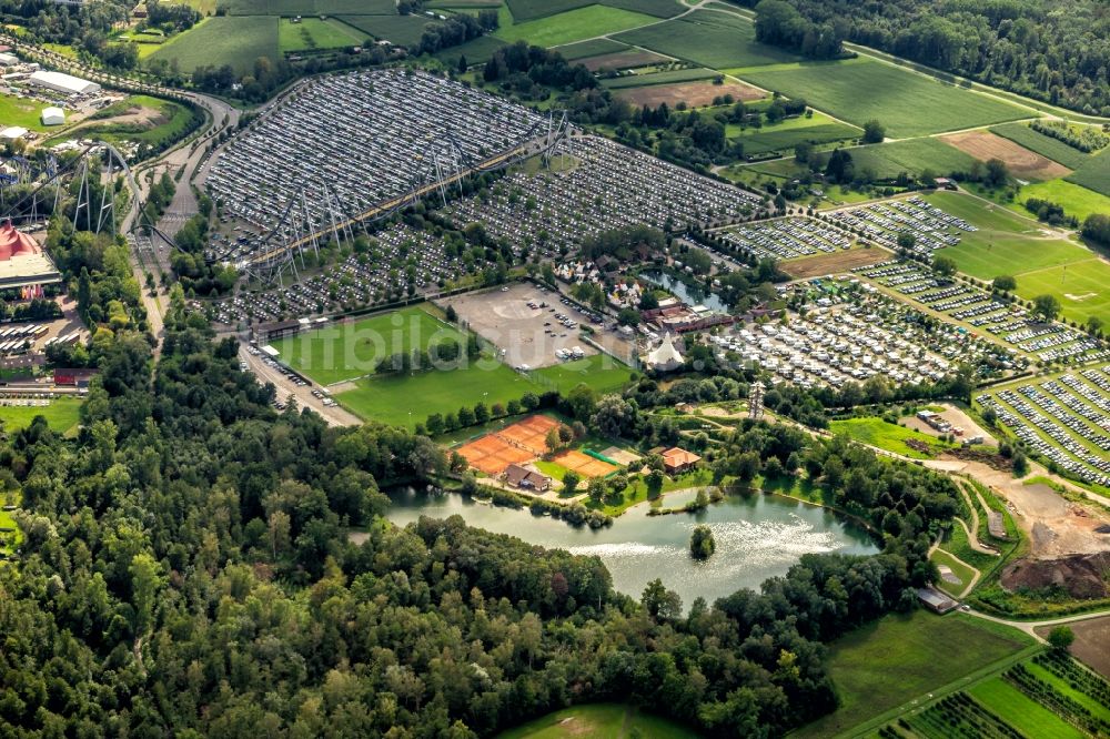 Luftbild Rust - Parkplatz und Abstellfläche für Automobile in Rust im Bundesland Baden-Württemberg, Deutschland