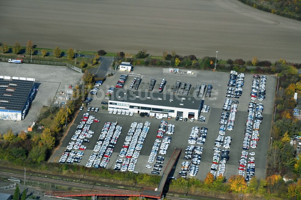 Luftaufnahme Sülzetal - Parkplatz und Abstellfläche für Automobile in Sülzetal im Bundesland Sachsen-Anhalt, Deutschland