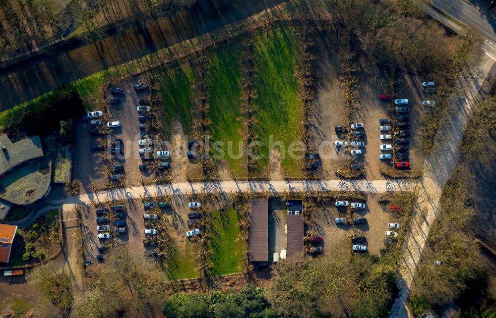 Luftaufnahme Anholt - Parkplatz am Fluss Issel in Anholt im Bundesland Nordrhein-Westfalen