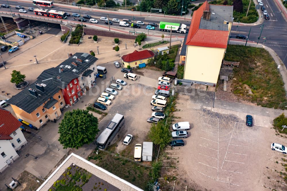 Luftbild Eberswalde - Parkplatz, Wartezone und Abstellfläche für Taxi - Automobile in Eberswalde im Bundesland Brandenburg, Deutschland