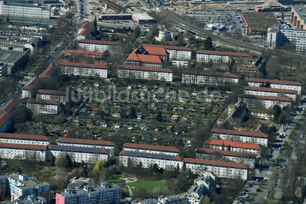 Luftbild Berlin - Parzellen einer Kleingartenanlage - Kleingartenkolonie Volksgärten im Stadtteil Neukölln in Berlin