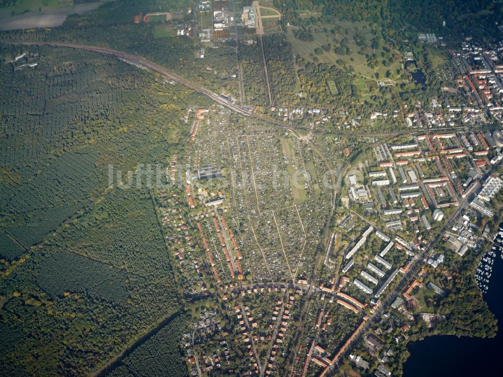 Potsdam von oben - Parzellen einer Kleingartenanlage in Potsdam im Bundesland Brandenburg