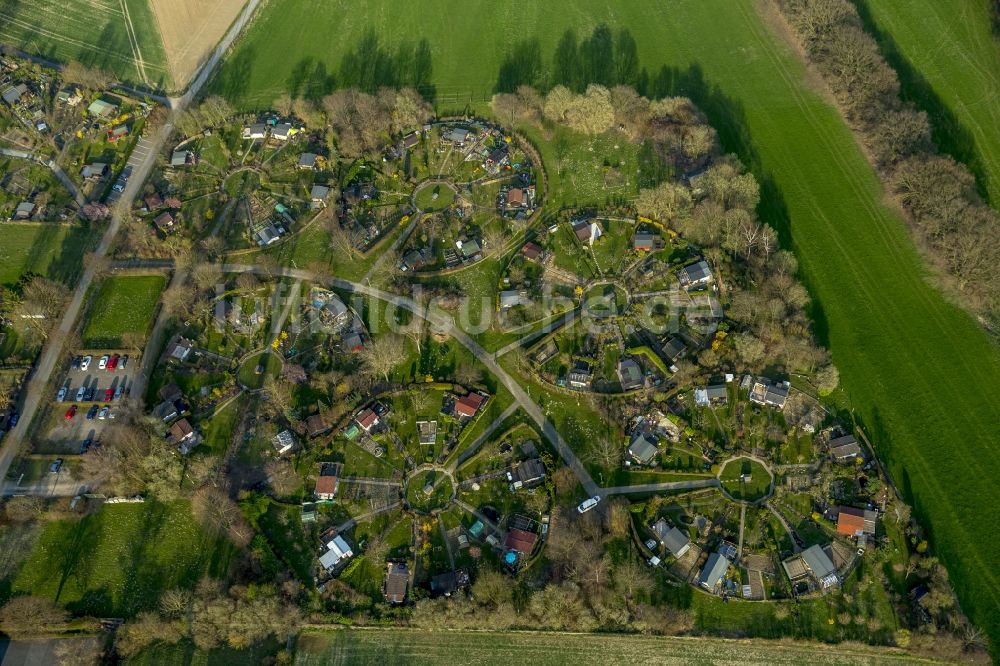 Witten von oben - Parzellen einer Kleingartenanlage in Witten im Bundesland Nordrhein-Westfalen