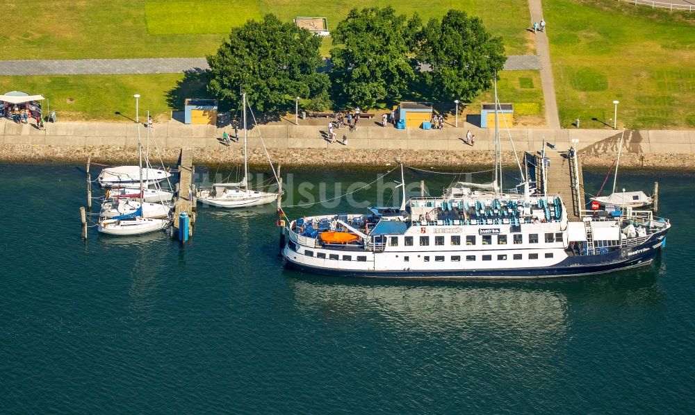 Lübeck aus der Vogelperspektive: Passagier- und Fahrgastschiff Marittima in Lübeck im Bundesland Schleswig-Holstein