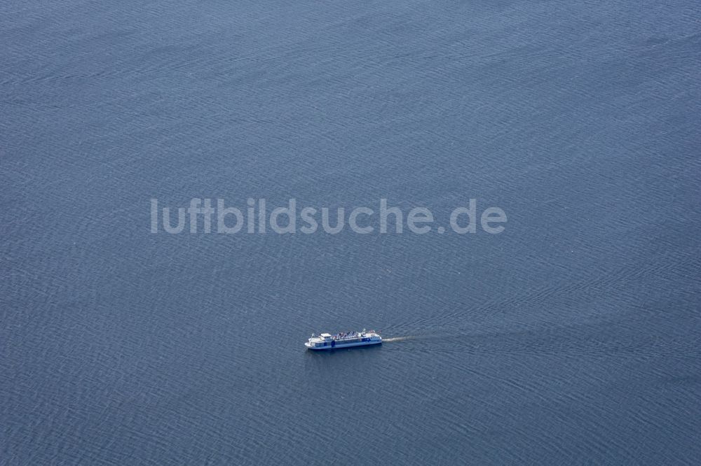 Luftaufnahme Senftenberg - Passagier- und Fahrgastschiff auf dem Senftenberger See in Senftenberg im Bundesland Brandenburg, Deutschland