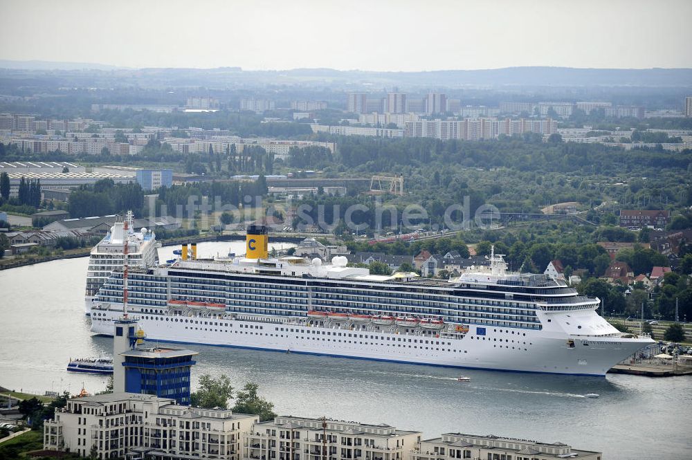 Rostock - Warnemünde von oben - Passagierschiff COSTA ATLANTICA im Kreuzfahrt- Hafen von Rostock - Warnemünde