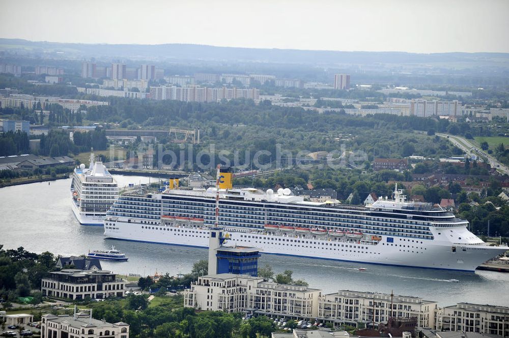 Rostock - Warnemünde aus der Vogelperspektive: Passagierschiff COSTA ATLANTICA im Kreuzfahrt- Hafen von Rostock - Warnemünde