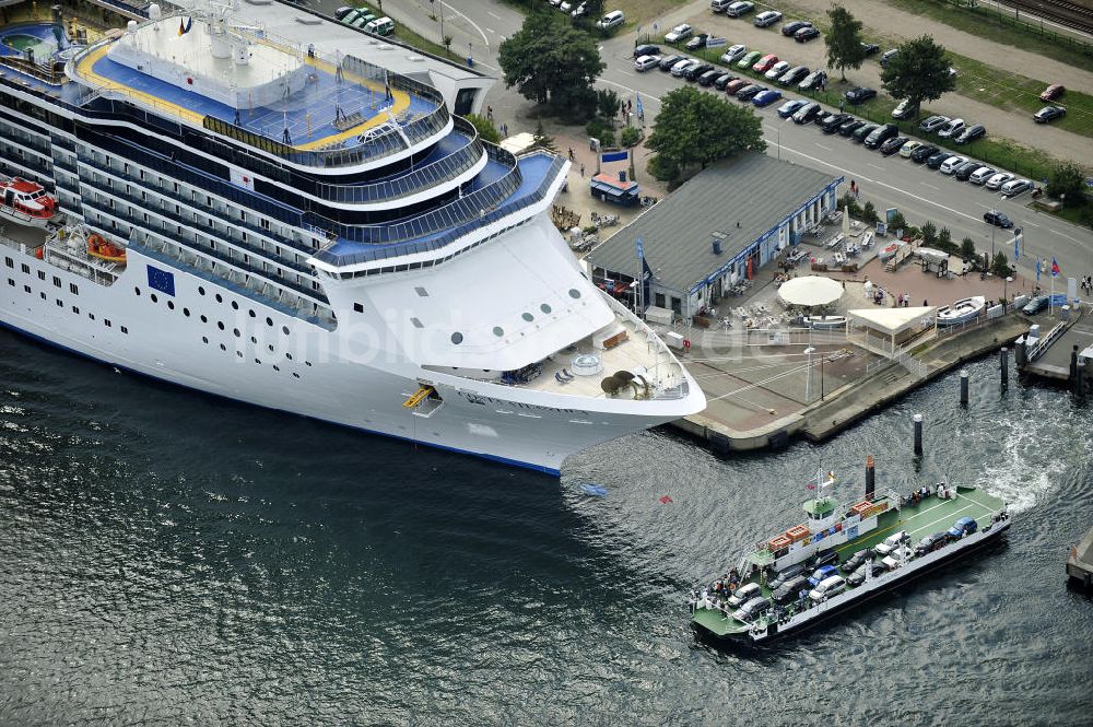 Luftaufnahme Rostock - Warnemünde - Passagierschiff COSTA ATLANTICA im Kreuzfahrt- Hafen von Rostock - Warnemünde