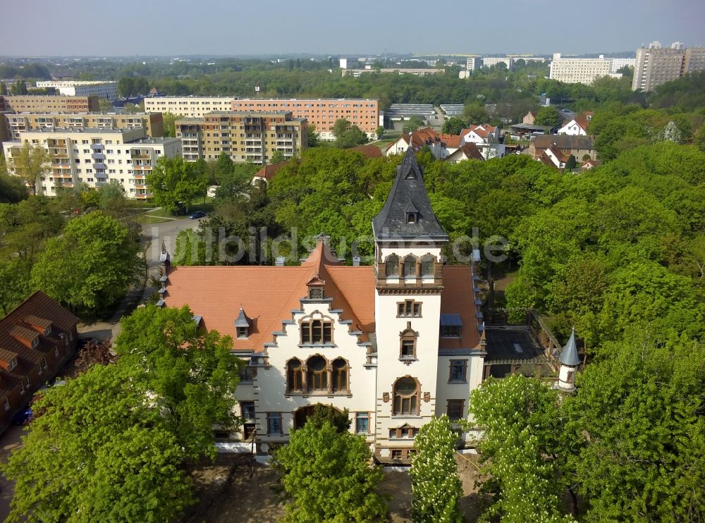 Halle (Saale) OT Neustadt aus der Vogelperspektive: Passendorfer Schloss im Ortsteil Neustadt in Halle ( Saale ) im Bundesland Sachsen-Anhalt