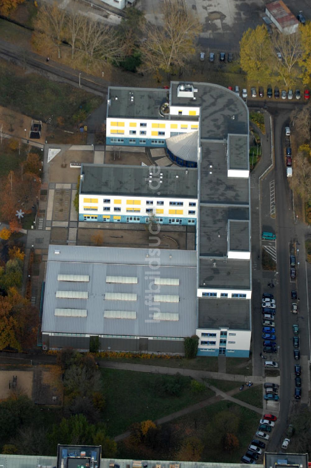 Berlin von oben - Paul-und-Charlotte-Kniese-Schule in Berlin-Lichtenberg