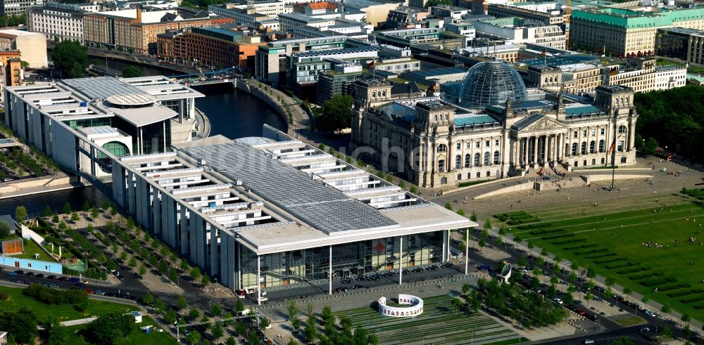 Luftbild Berlin - Paul-Löbe Haus mit Reichstag in Berlin im Bundesland Berlin