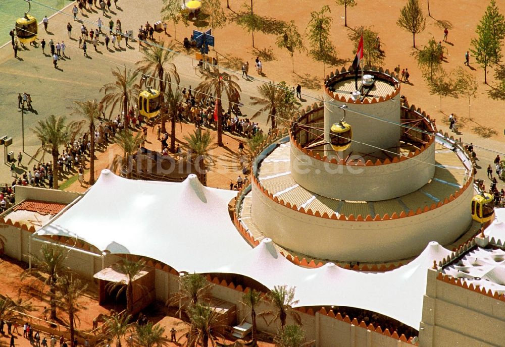 Luftbild Hannover - Pavillions auf dem Ausstellungs- Gelände der Weltausstellung Expo 2000 auf dem Freigelände am Kronsberg in Hannover im Bundesland Niedersachsen