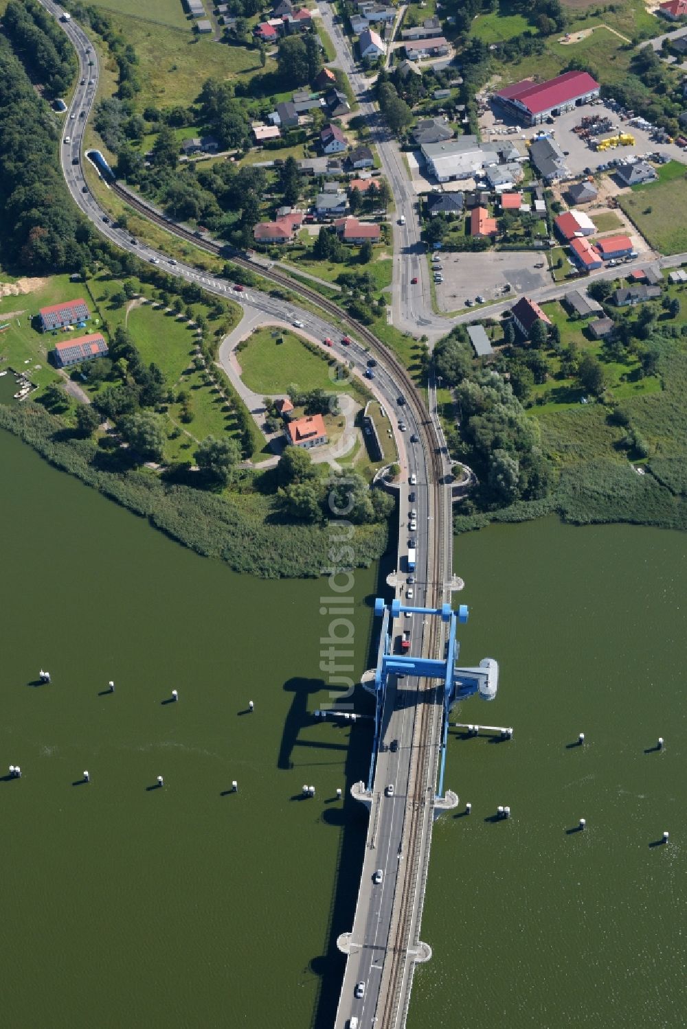 Luftaufnahme Wolgast - Peenebrücke in Wolgast im Bundesland Mecklenburg-Vorpommern