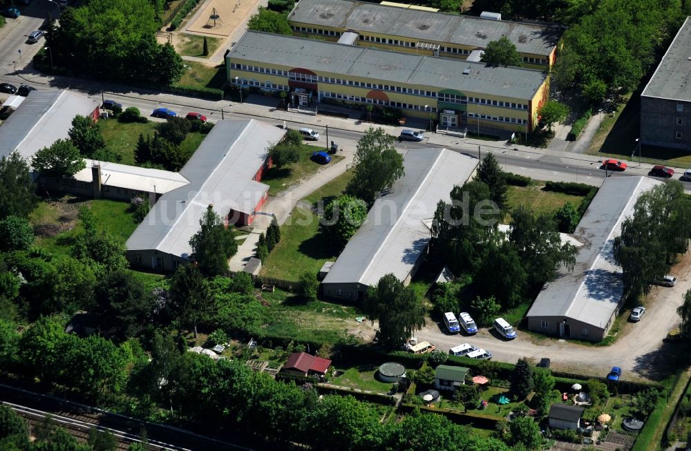 Schönefeld aus der Vogelperspektive: Pension Schwalbenweg in Schönefeld im Bundesland Brandenburg