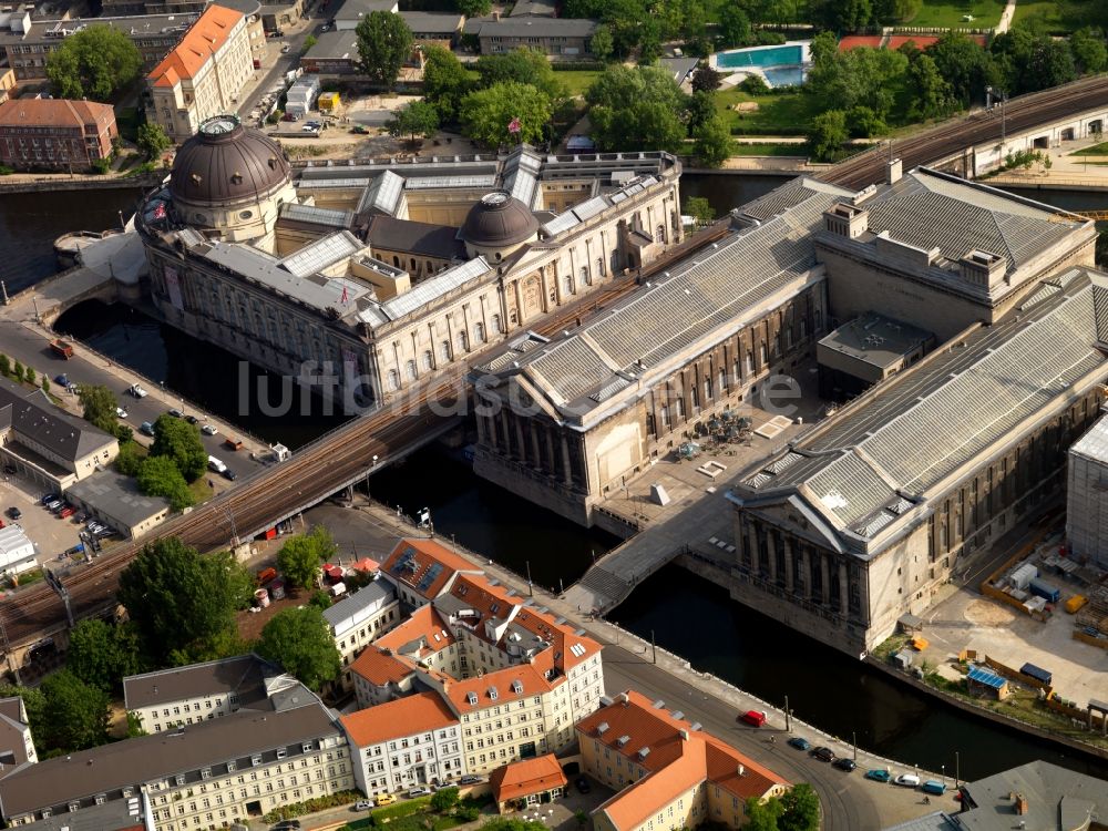 Luftbild Berlin - Pergamonmuseum Berlin in Berlin Mitte