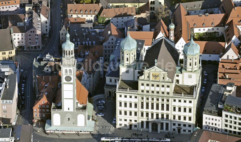 Luftaufnahme Augsburg - Perlachturm und Rathaus Augsburg