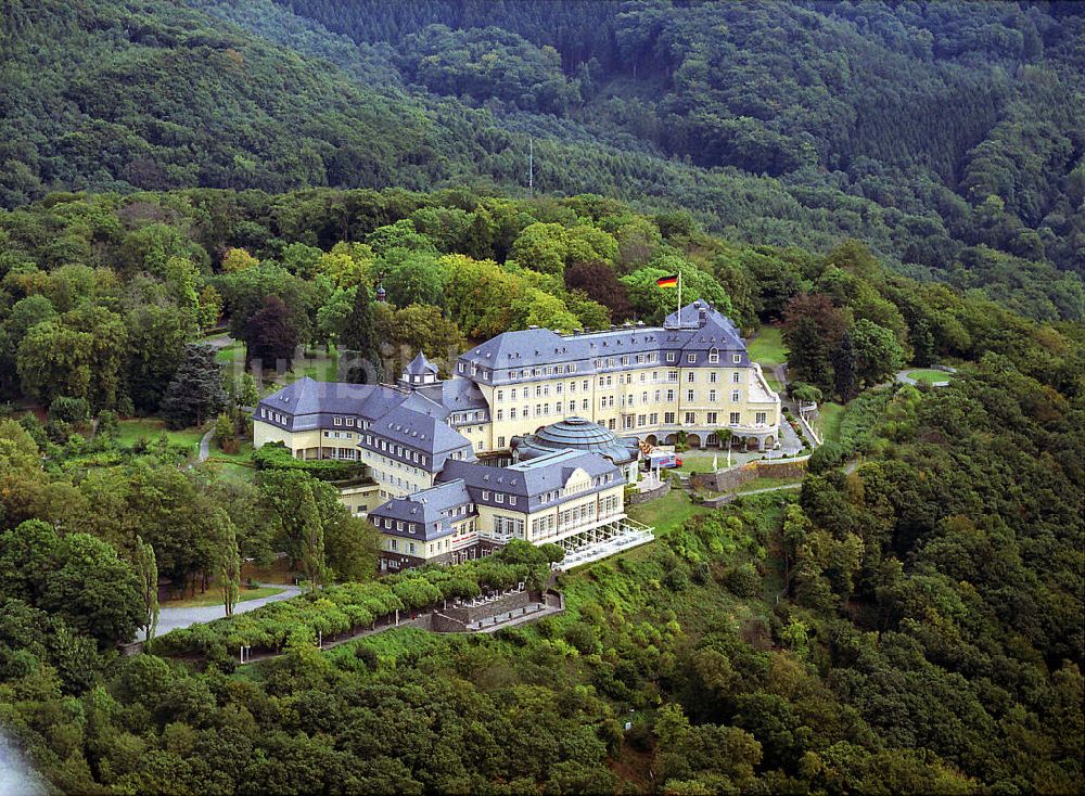 Königswinter von oben - Petersberg und Grandhotel Steigenberger in Königswinter