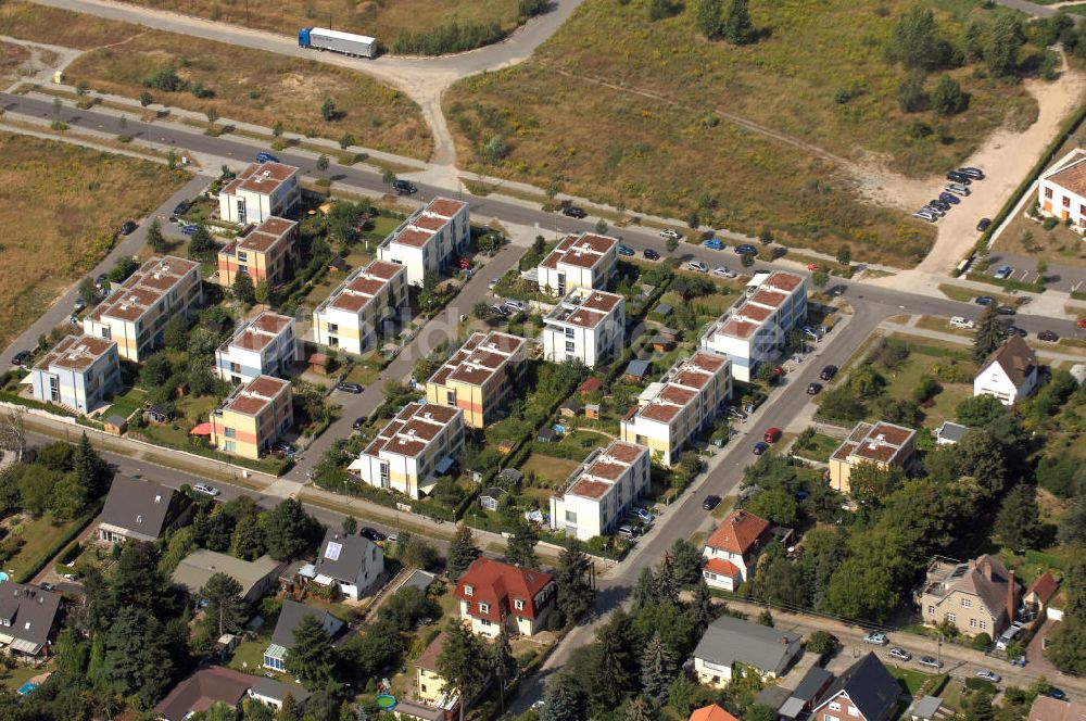 Luftbild Berlin - Petruswerk Wohnviertel Paradu im Heidelbeerweg