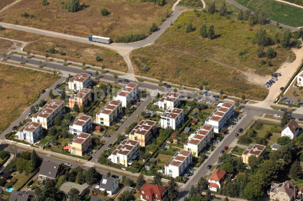 Luftaufnahme Berlin - Petruswerk Wohnviertel Paradu im Heidelbeerweg