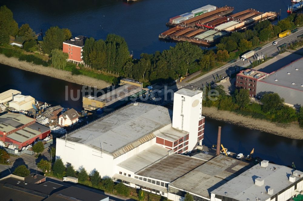 Luftaufnahme Hamburg - Peutebrücke und Sperrwerk Peutekanal in Hamburg-Mitte / Veddel