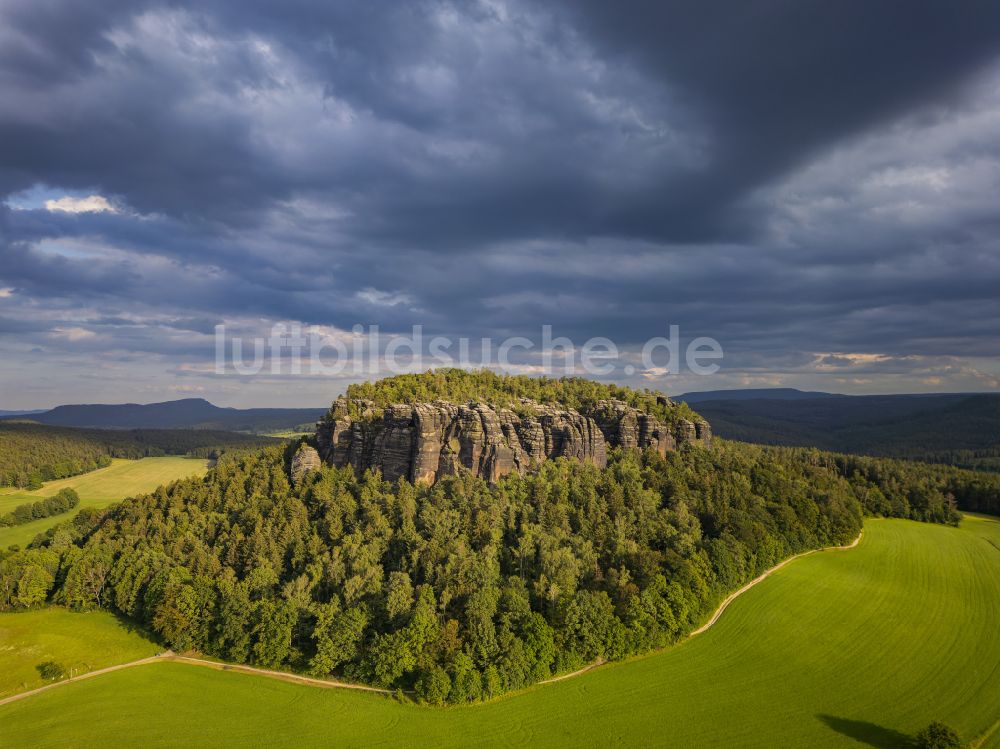 Königstein aus der Vogelperspektive: Pfaffenstein in Pfaffendorf im Bundesland Sachsen, Deutschland