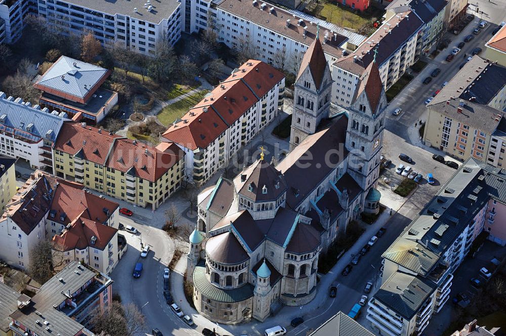 Luftaufnahme München - Pfarrkirche St. Benno in München / Maxvorstadt im Bundesland Bayern