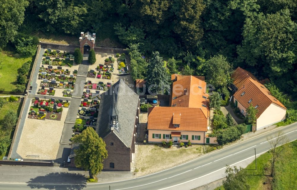 Luftbild Kamp-Lintfort - Pfarrkirche Eyll in Kamp-Lintfort im Bundesland Nordrhein-Westfalen