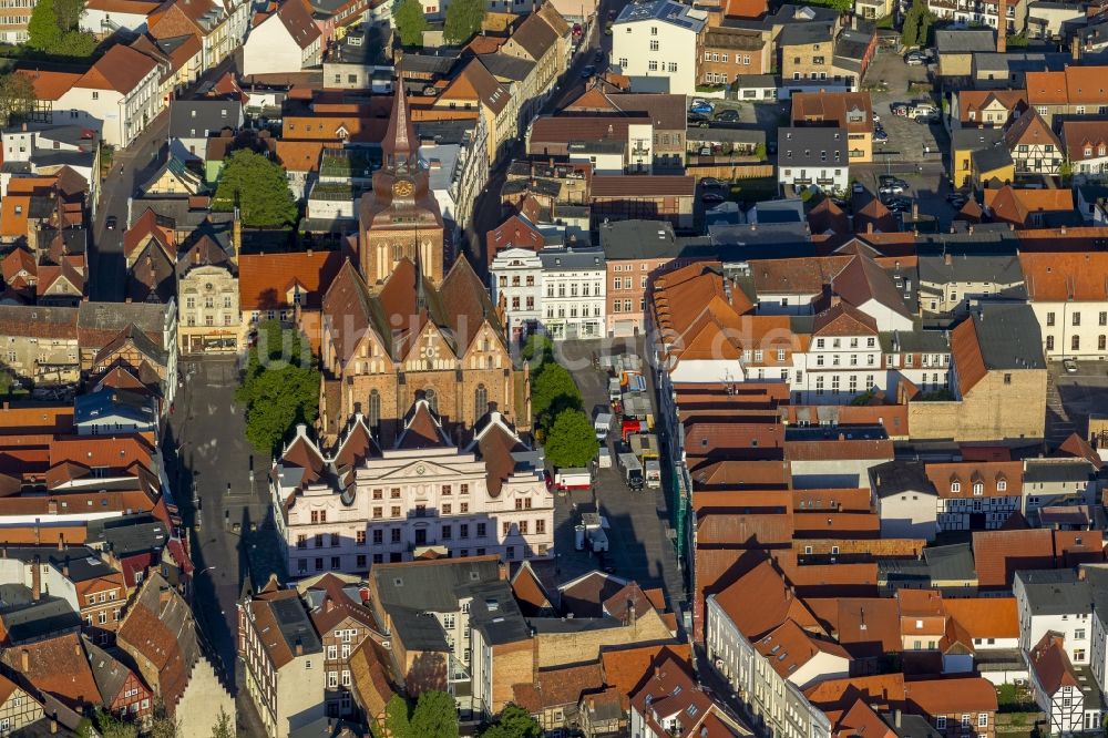 Luftbild Güstrow - Pfarrkirche St. Marien in Güstrow im Bundesland Mecklenburg-Vorpommern