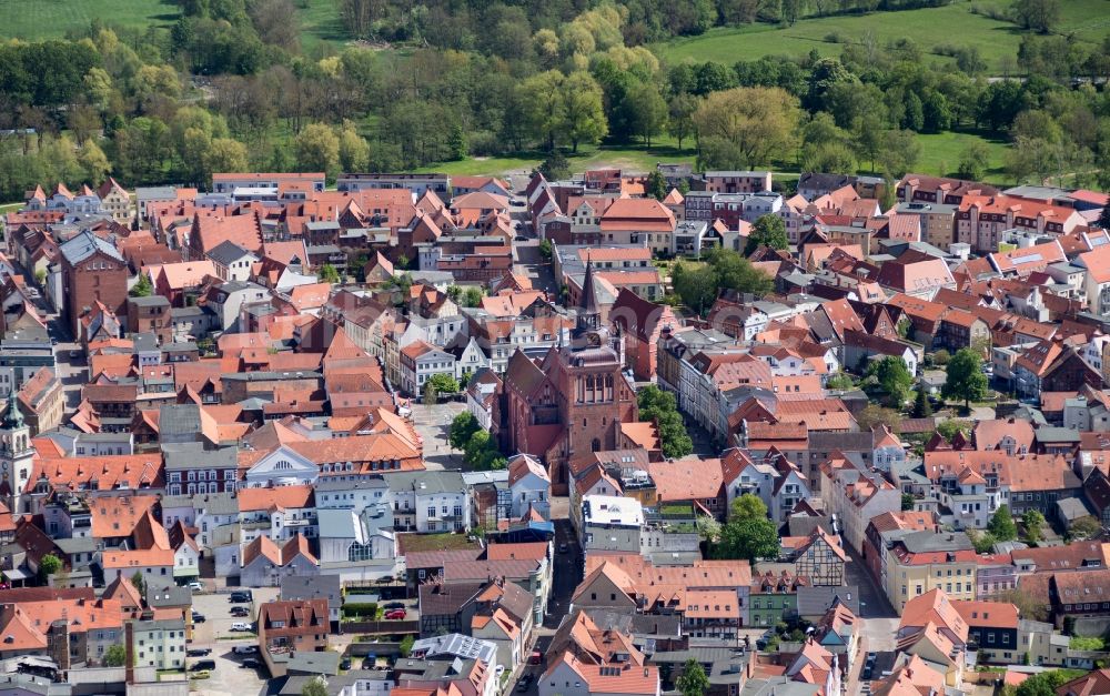 Luftbild Güstrow - Pfarrkirche St. Marien in Güstrow im Bundesland Mecklenburg-Vorpommern