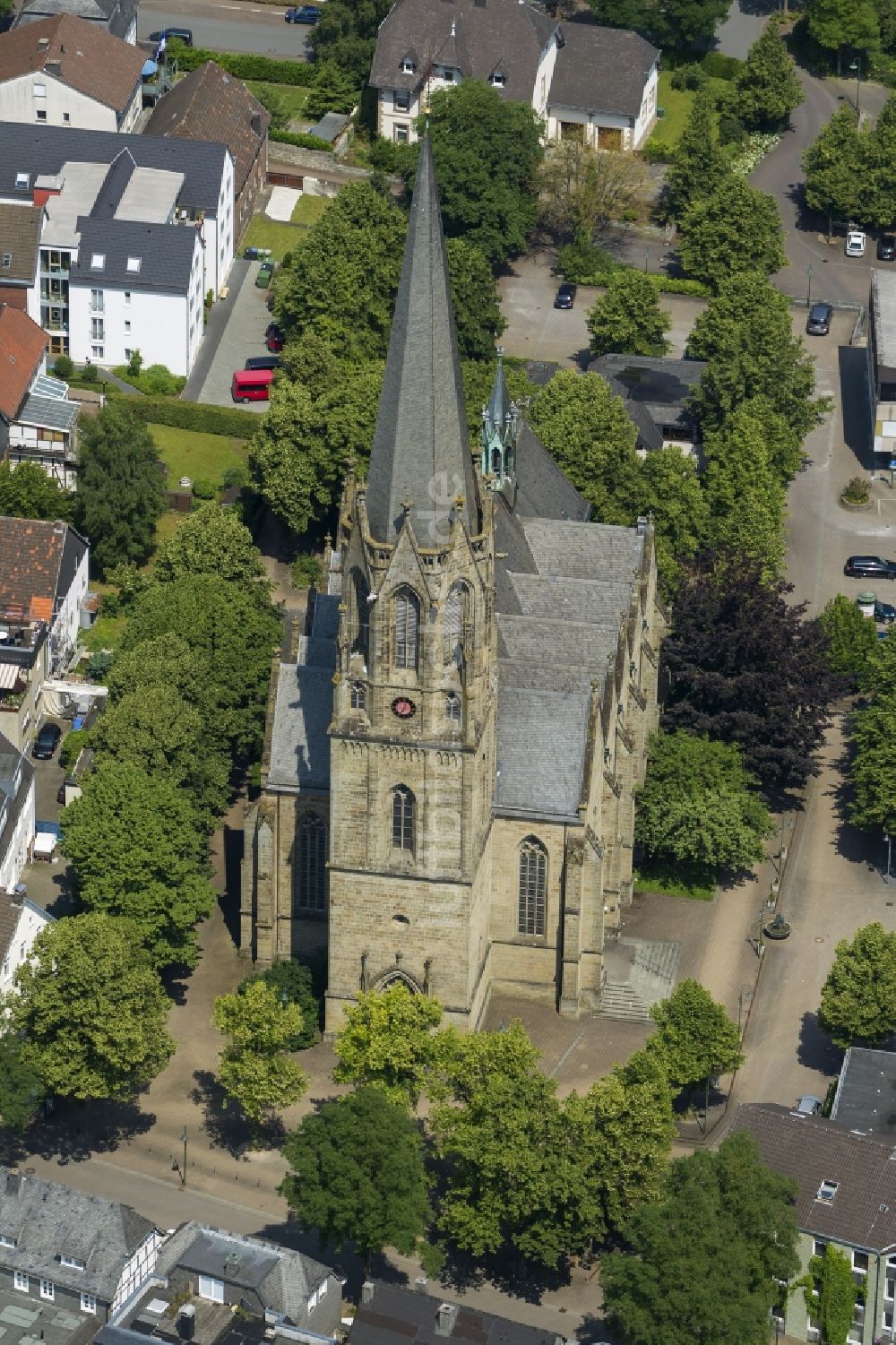 Luftbild Warstein - Pfarrkirche St. Pankratius in der Dieplohstraße in Warstein in Nordrhein-Westfalen