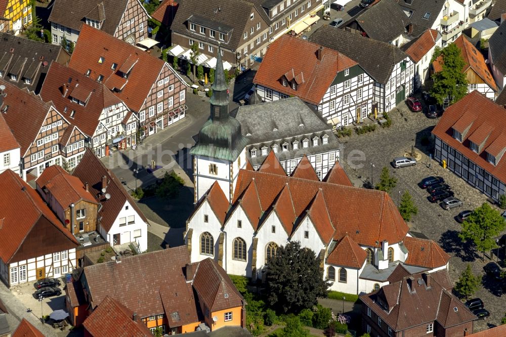 Luftaufnahme Rietberg - Pfarrkirche in Rietberg im Bundesland Nordrhein-Westfalen