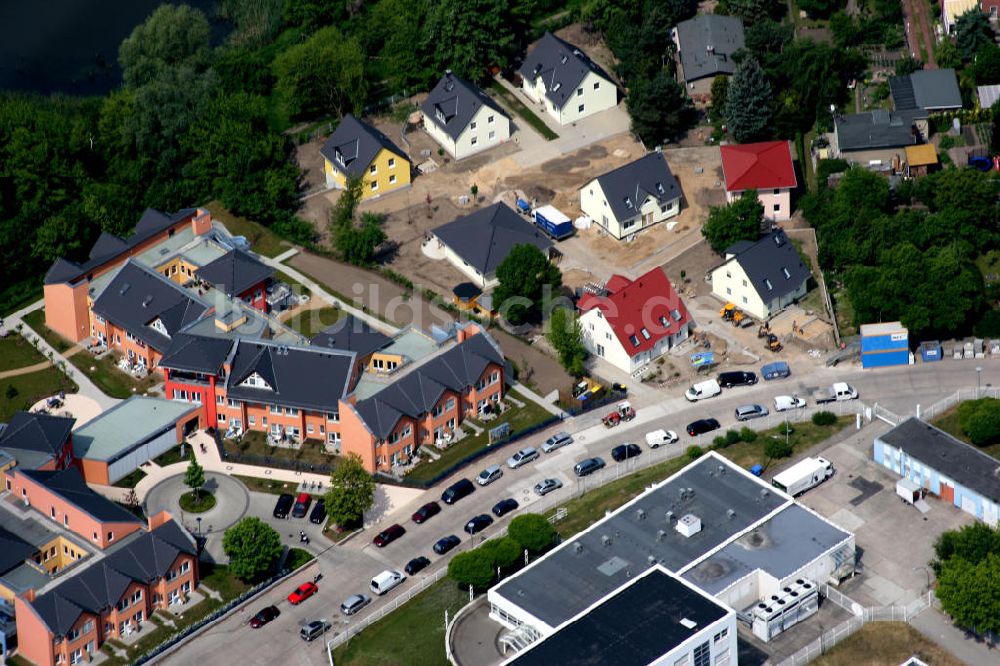 Berlin Mahlsdorf aus der Vogelperspektive: Pflegeheim Wohnpark am Rohrpfuhl in Berlin Mahlsdorf